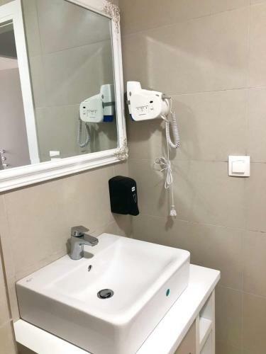 Adry Aparthotel