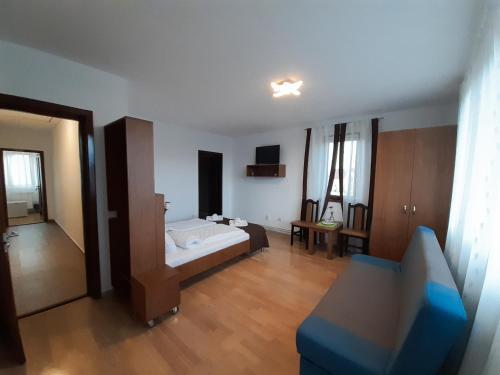 Hostal Mirana