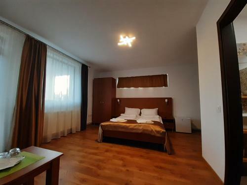 Hostal Mirana