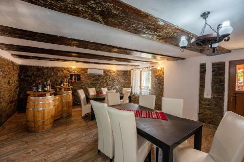Hostal Casa Brutarului Crit