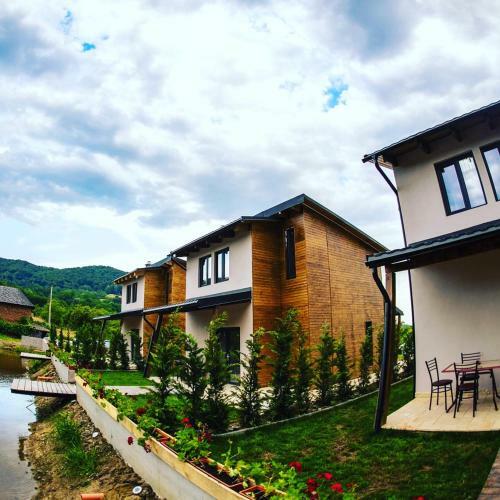 Lake View Villa 3