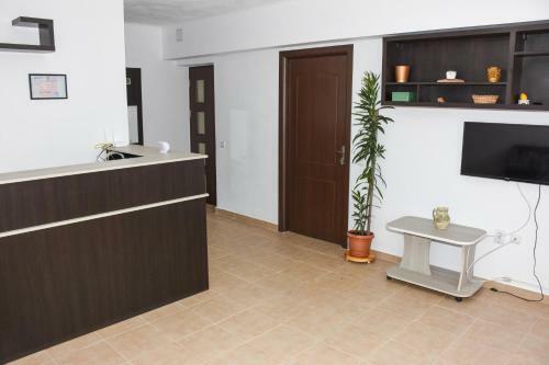 Hostal Tomis House