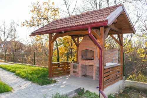 Hostal Tomis House