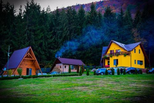 Lodge Green Property