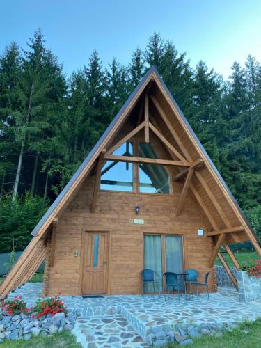 Lodge Green Property
