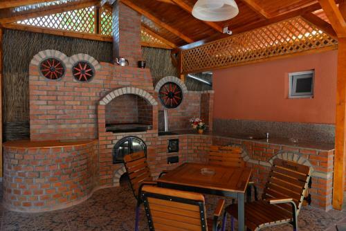 Hostal Casa Leucian