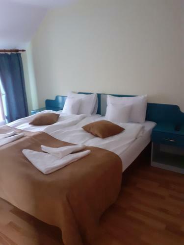 Hostal Casa Leucian