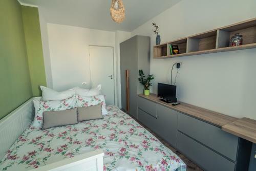 Luna Apartment