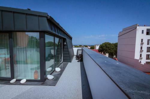 No 6 Apartments