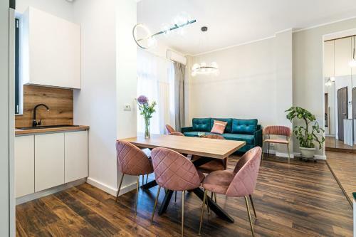 Lunaz Apartment