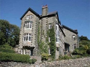 Bae Abermaw Hotel