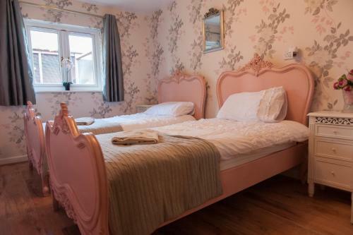 Bed & Breakfast Llamas Pyjamas