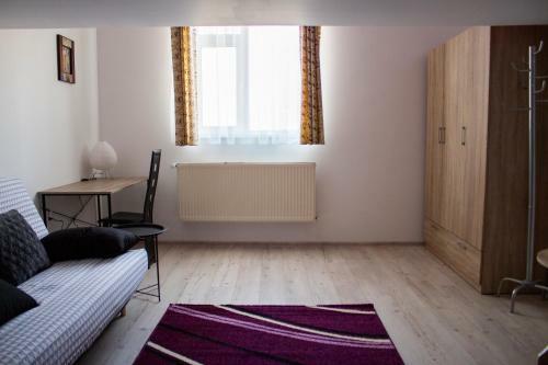 Gruia Apartment
