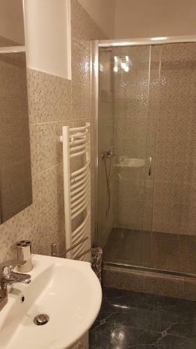 Gruia Apartment