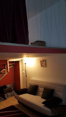 Gruia Apartment