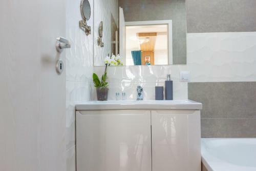 Gold Class Apartment Ams