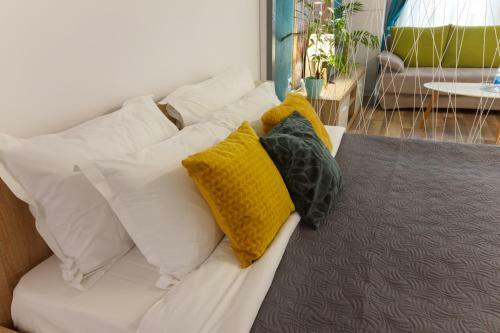 Gold Class Apartment Ams