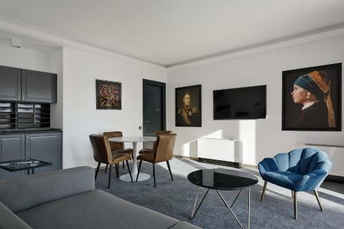 The Square Hotel
