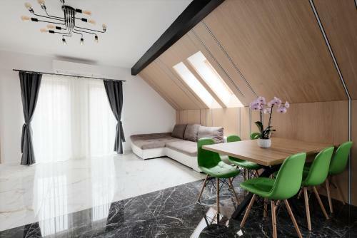 Discovery Aparthotel