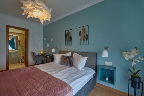 Velvet Apartment
