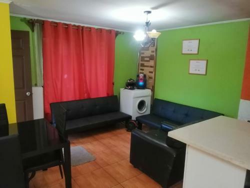 Agradable Casa En Puerto Montt En Barrio Tranquilo