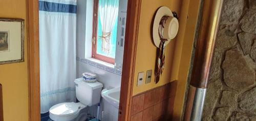 Casa de Monta�a Inmersa En Bosque Nativo
