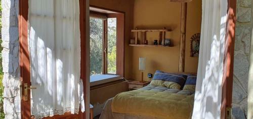 Casa de Monta�a Inmersa En Bosque Nativo