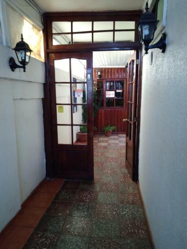 Albergue Hostal Gomero Y Shuttle Service