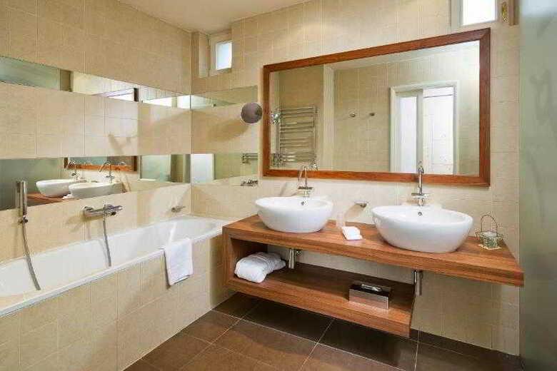 Mamaison Hotel Riverside