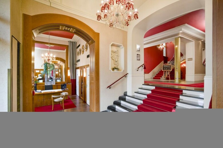 Mamaison Hotel Riverside
