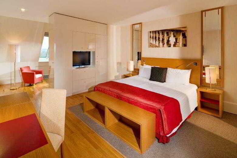 Mamaison Hotel Riverside