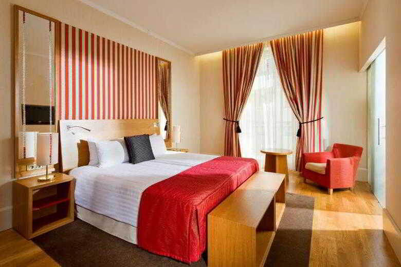 Mamaison Hotel Riverside