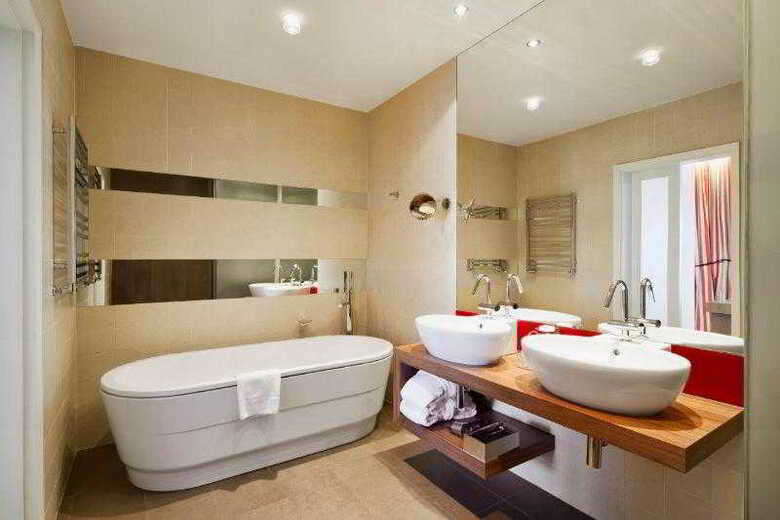 Mamaison Hotel Riverside