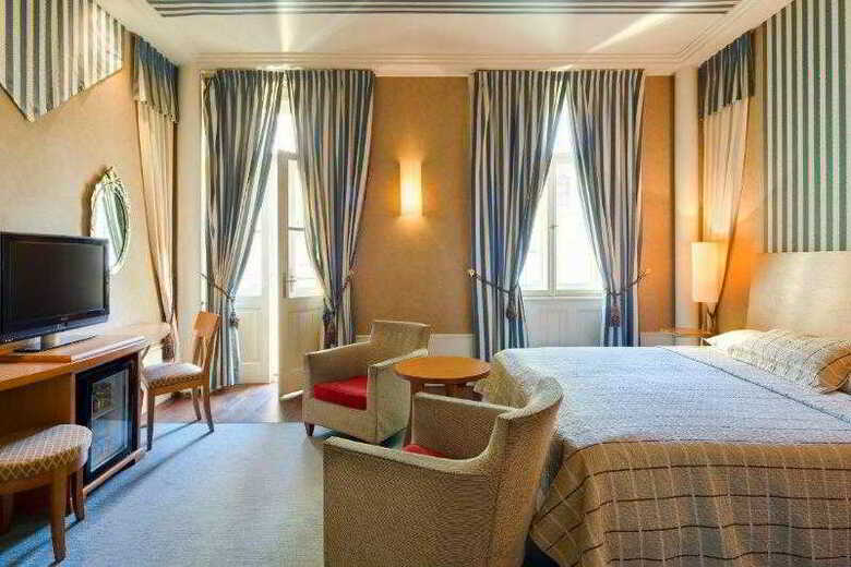 Mamaison Hotel Riverside