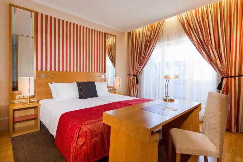 Mamaison Hotel Riverside