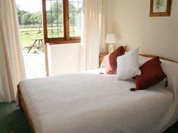 Hostal Little Foxes Hotel