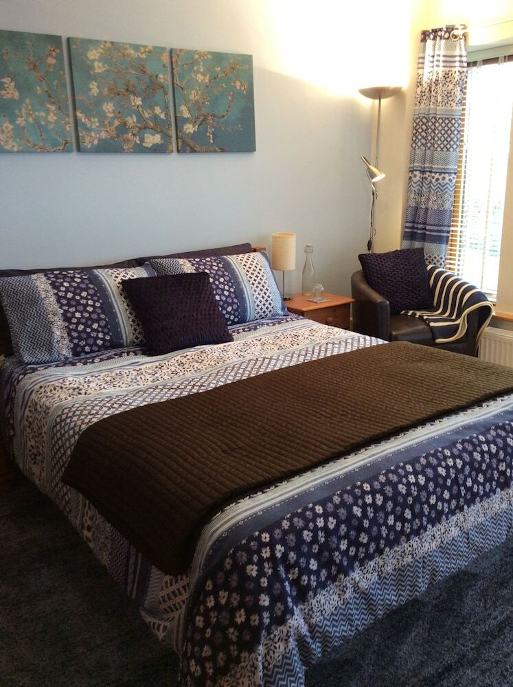 The Great Grubb Bed & Breakfast
