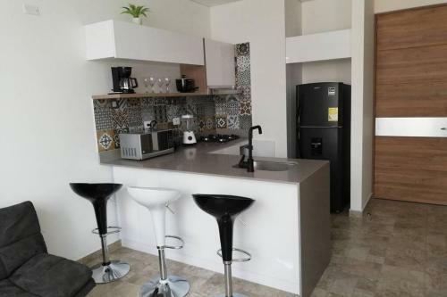 Apartamento En Edificio Full, Rodadero Santa Marta