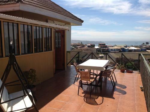 Hostal Pontoval B&B