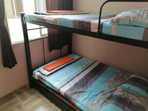 Casa En Condominio Bah�a Solero - M�laga