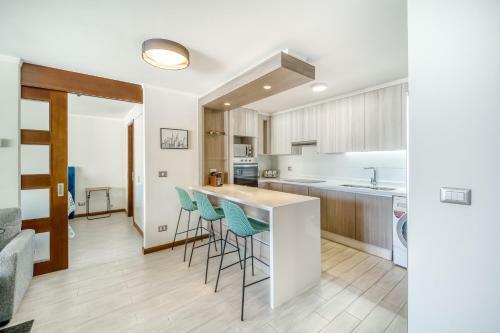 Apartamento Bayside View - 2br W/ Ocean View, Parking, Wifi.