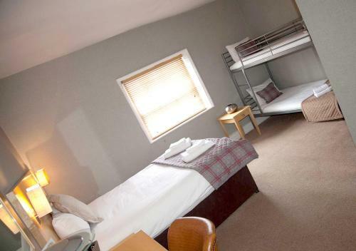 The Warwick Arms Hotel