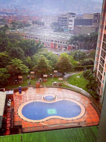 Apartamento Amoblado Itag��