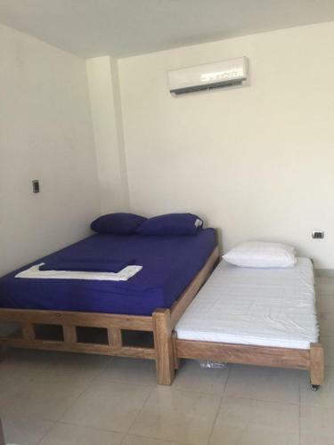 Playa Cove�as , La Sirenita Apartamentos