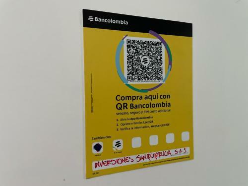 C�modo Apartaestudio Entero, Completamente Dotado Y Bien Ubicado