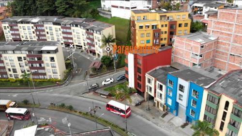 C�modo Apartaestudio Entero, Completamente Dotado Y Bien Ubicado