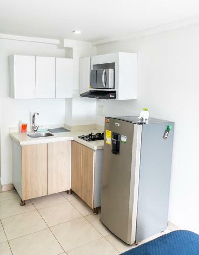 C�modo Apartaestudio Entero, Completamente Dotado Y Bien Ubicado