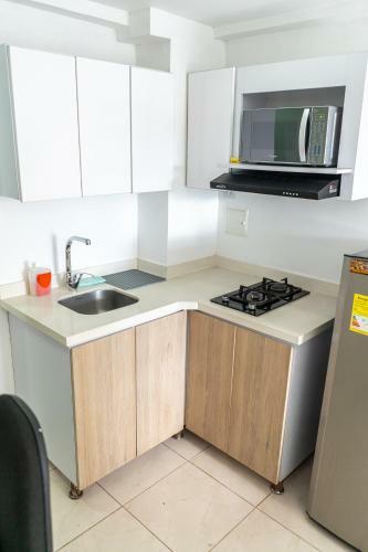 C�modo Apartaestudio Entero, Completamente Dotado Y Bien Ubicado