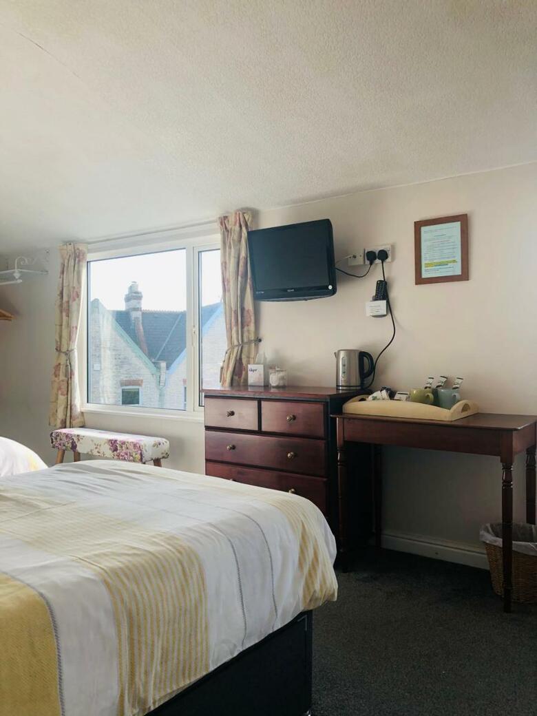 Hostal Varley House