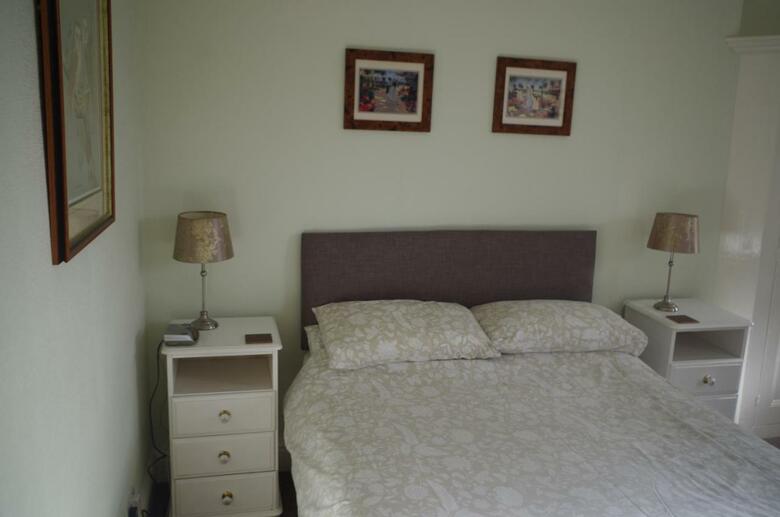 Hostal Varley House